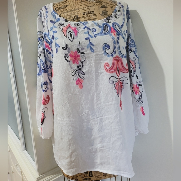 Kindred Tops - Kindred Embroidered White and Pink Women's Top 3X